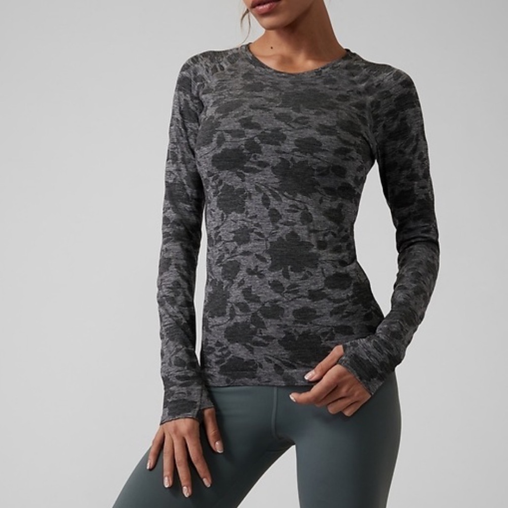 Athleta Gray & Black Wandering Floral Patterned Long Sleeve Top Size Large